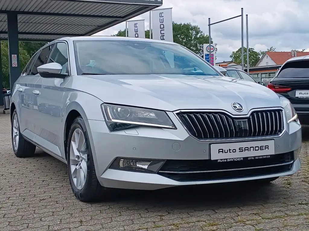 Photo 1 : Skoda Superb 2019 Diesel