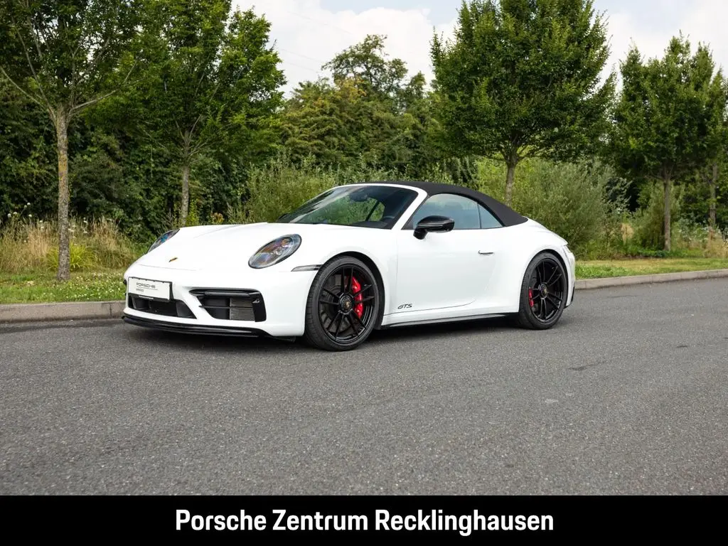 Photo 1 : Porsche 992 2023 Essence