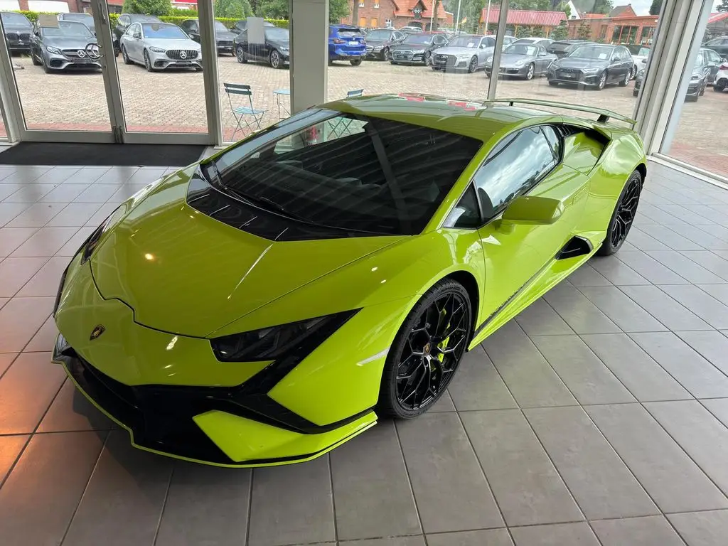 Photo 1 : Lamborghini Huracan 2024 Petrol