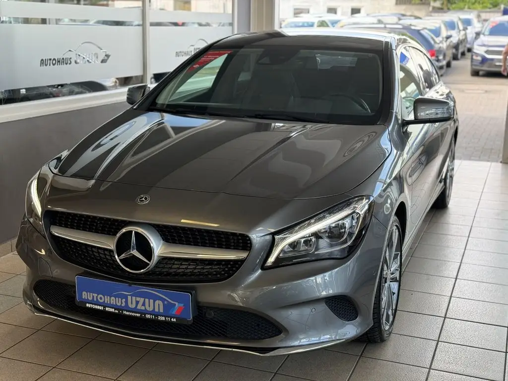 Photo 1 : Mercedes-benz Classe Cla 2018 Petrol