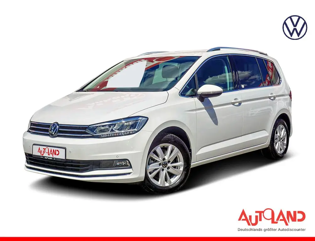 Photo 1 : Volkswagen Touran 2023 Essence