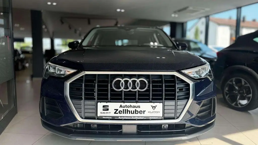 Photo 1 : Audi Q3 2019 Essence