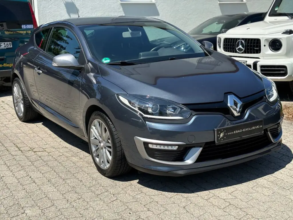 Photo 1 : Renault Megane 2016 Essence