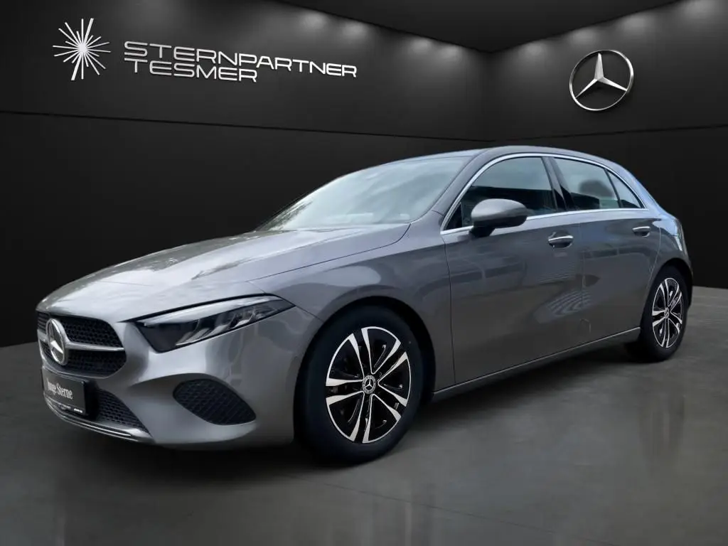 Photo 1 : Mercedes-benz Classe A 2023 Essence