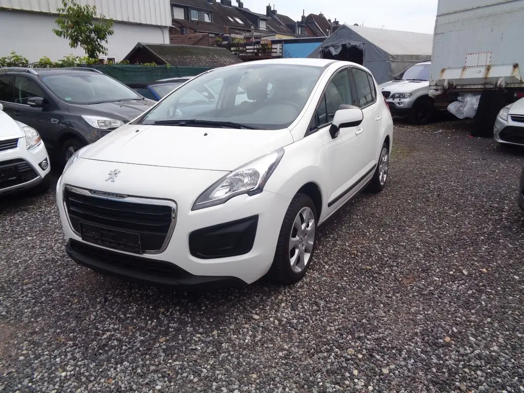 Photo 1 : Peugeot 3008 2015 Petrol