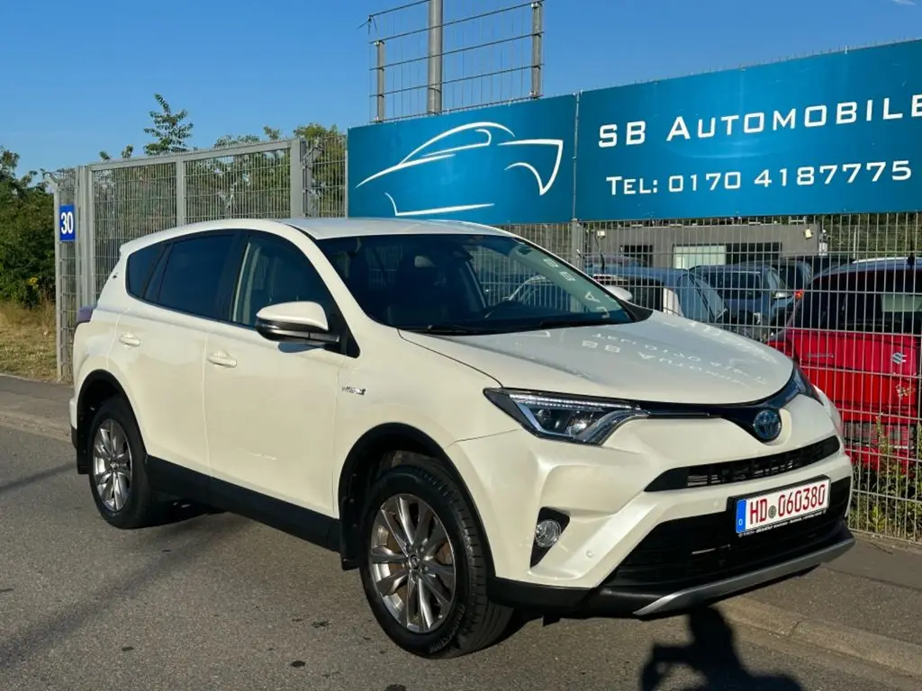 Photo 1 : Toyota Rav4 2016 Hybrid