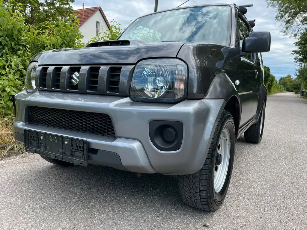 Photo 1 : Suzuki Jimny 2015 Petrol