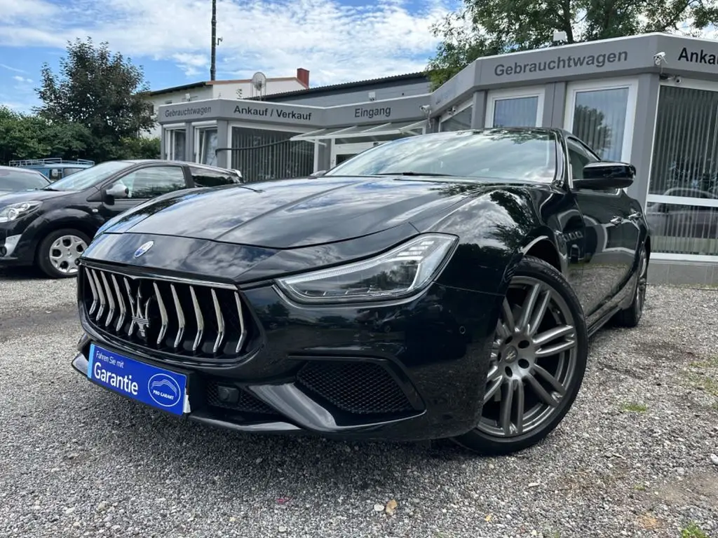 Photo 1 : Maserati Ghibli 2018 Essence