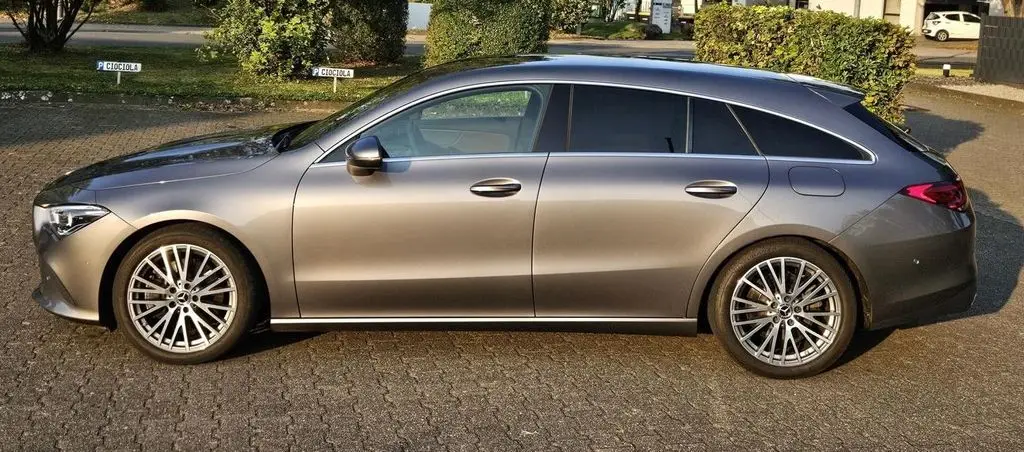 Photo 1 : Mercedes-benz Classe Cla 2021 Petrol