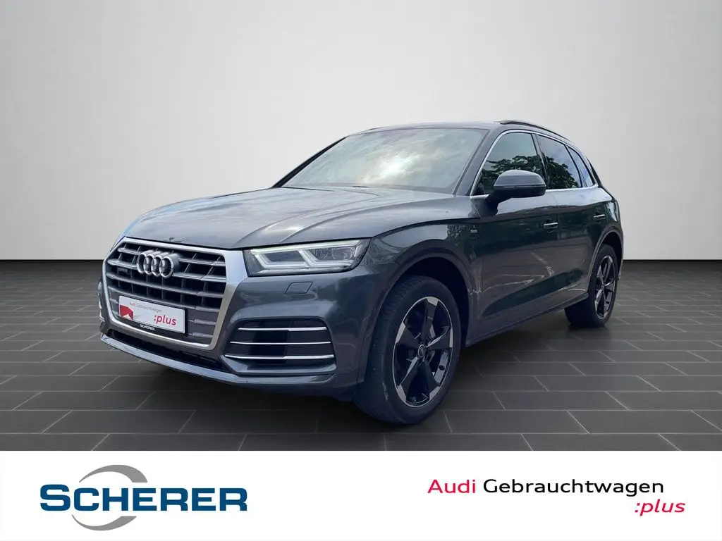 Photo 1 : Audi Q5 2021 Hybride