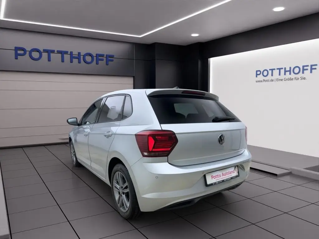 Photo 1 : Volkswagen Polo 2020 Petrol