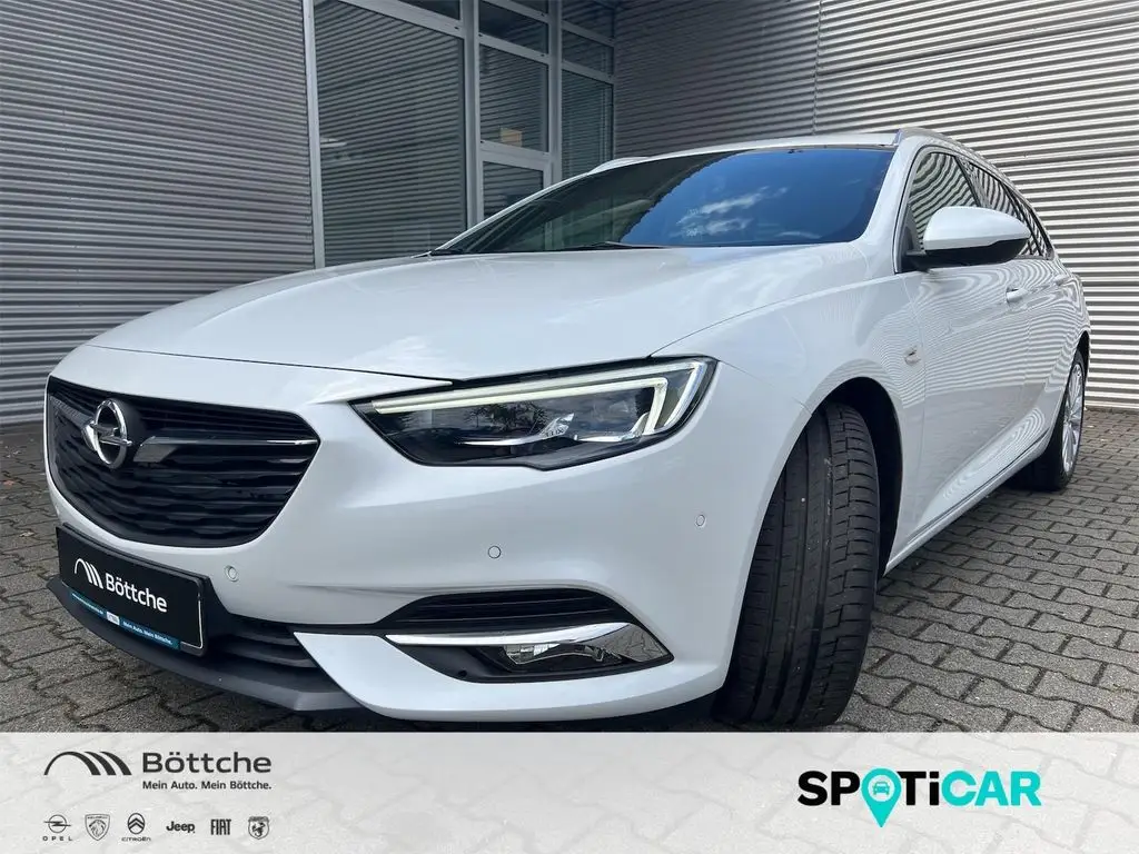 Photo 1 : Opel Insignia 2017 Petrol