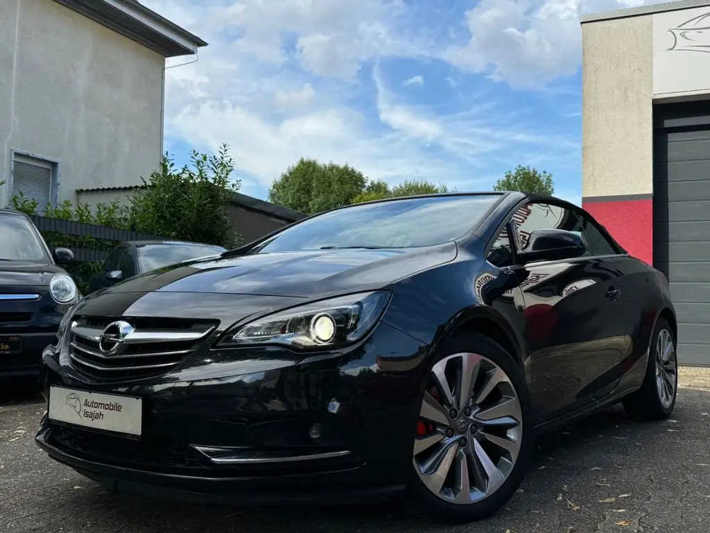 Photo 1 : Opel Cascada 2016 Petrol