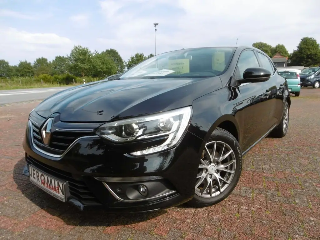 Photo 1 : Renault Megane 2016 Petrol