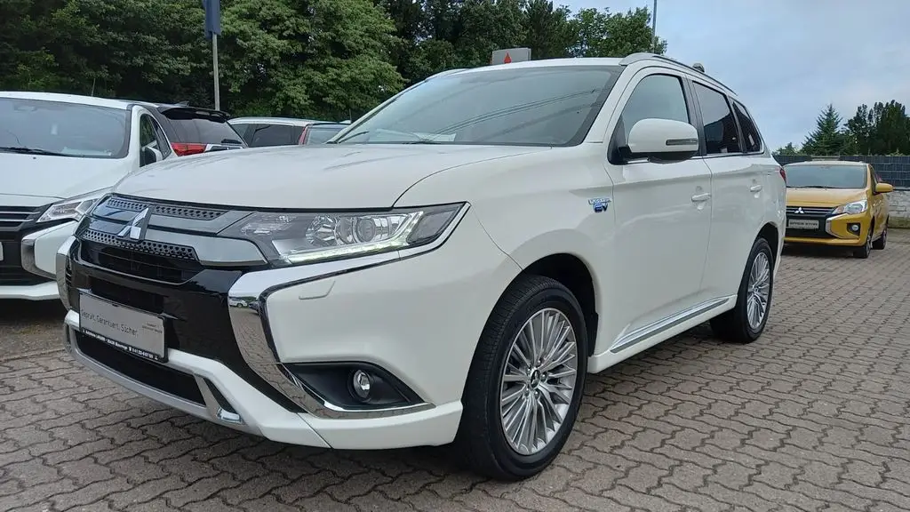 Photo 1 : Mitsubishi Outlander 2020 Hybride