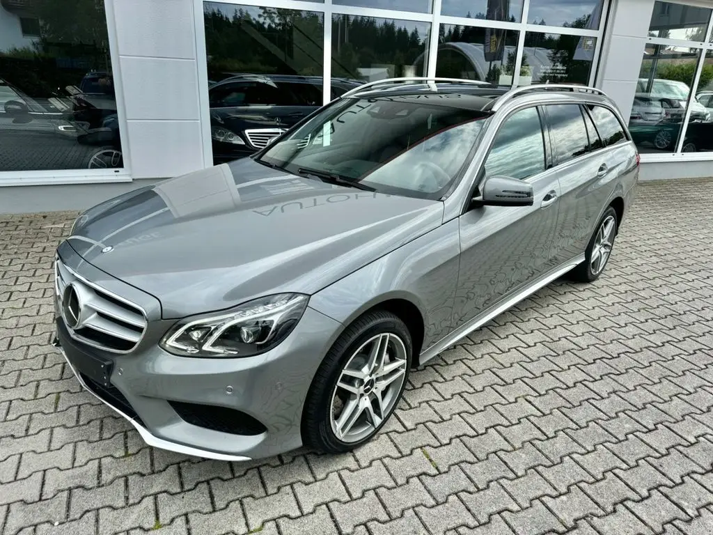 Photo 1 : Mercedes-benz Classe E 2015 Petrol