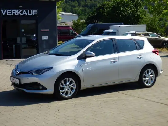 Photo 1 : Toyota Auris 2016 Hybride