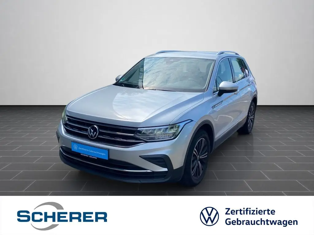 Photo 1 : Volkswagen Tiguan 2021 Essence