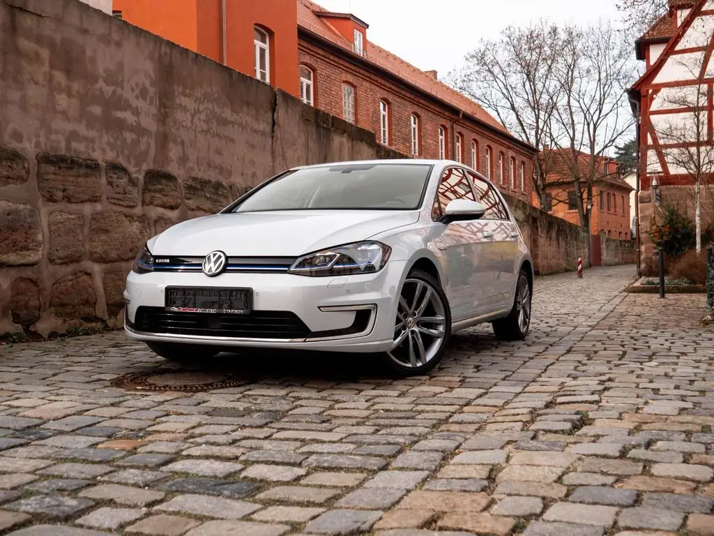 Photo 1 : Volkswagen Golf 2019 Non renseigné