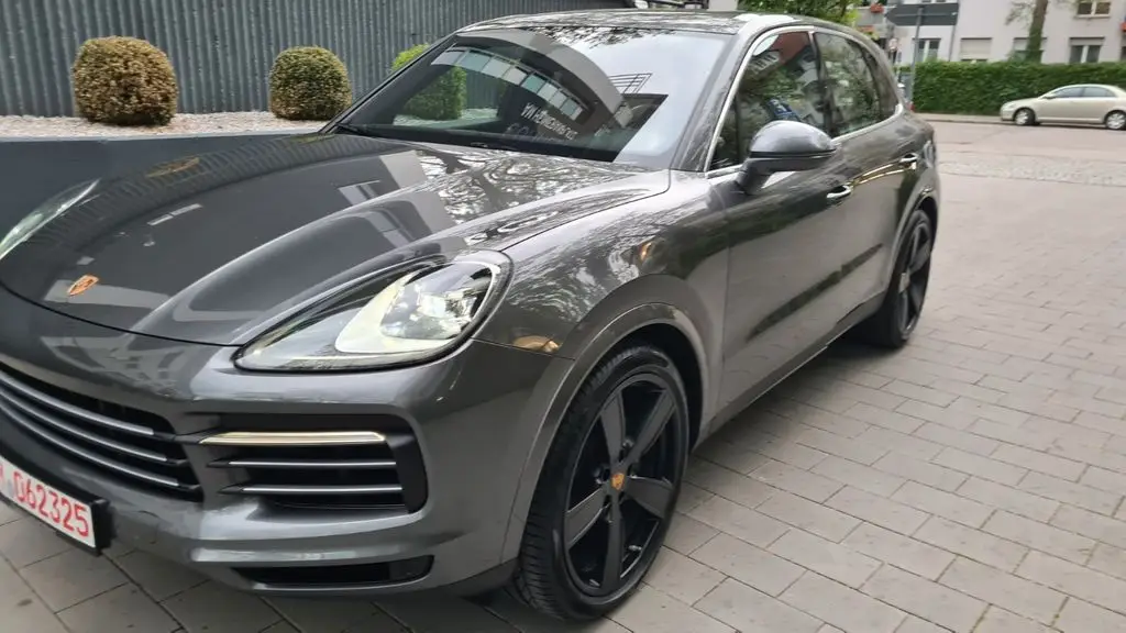 Photo 1 : Porsche Cayenne 2021 Essence