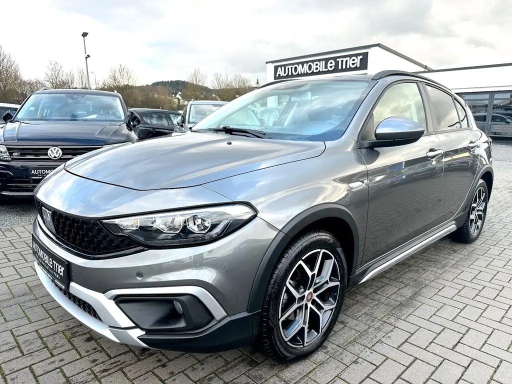 Photo 1 : Fiat Tipo 2023 Essence