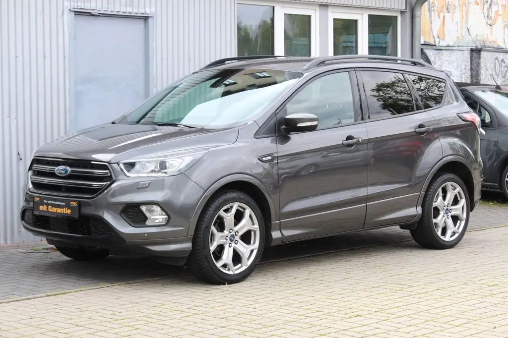 Photo 1 : Ford Kuga 2018 Essence