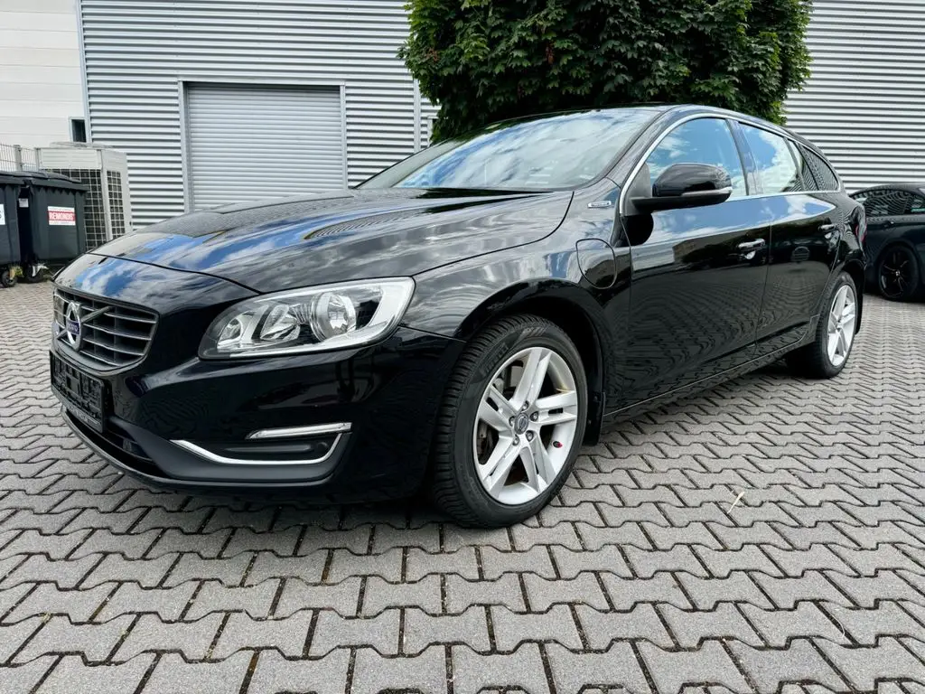 Photo 1 : Volvo V60 2017 Hybrid