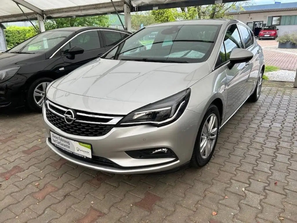 Photo 1 : Opel Astra 2017 Essence