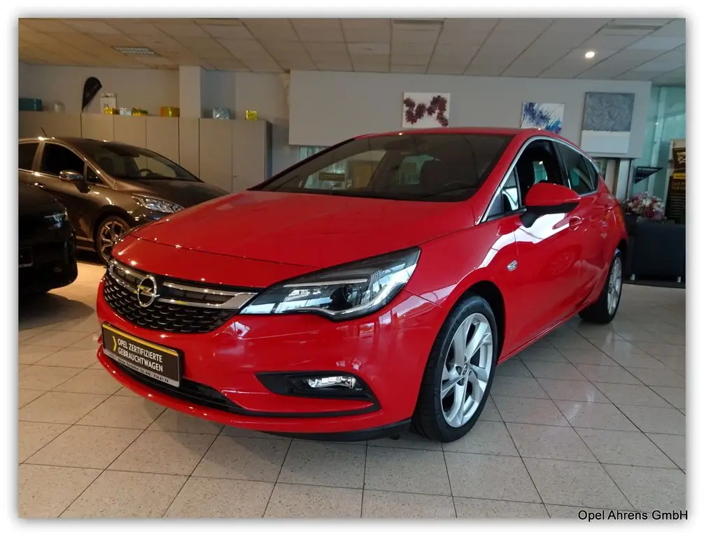 Photo 1 : Opel Astra 2015 Petrol