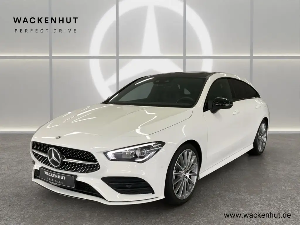 Photo 1 : Mercedes-benz Classe Cla 2023 Petrol