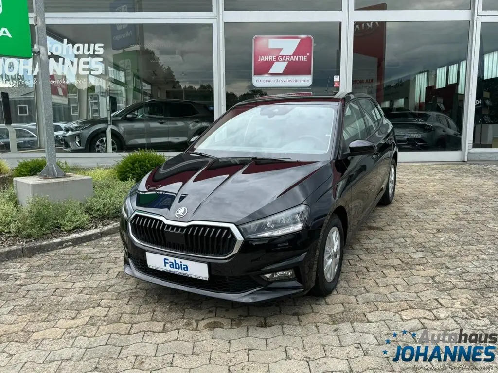 Photo 1 : Skoda Fabia 2024 Essence