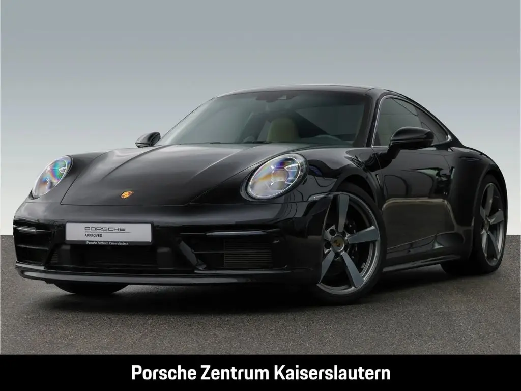 Photo 1 : Porsche 992 2023 Petrol