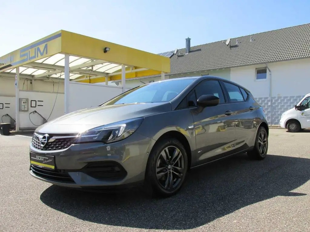 Photo 1 : Opel Astra 2022 Essence