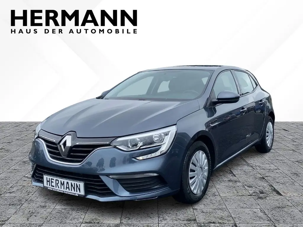 Photo 1 : Renault Megane 2018 Petrol