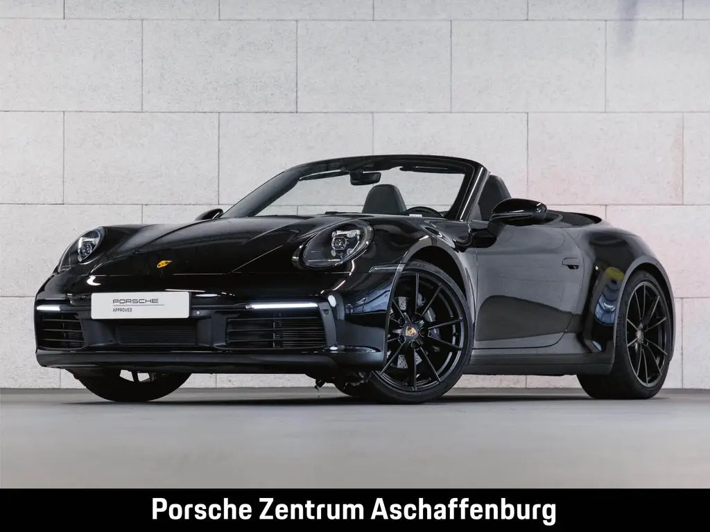 Photo 1 : Porsche 992 2021 Essence