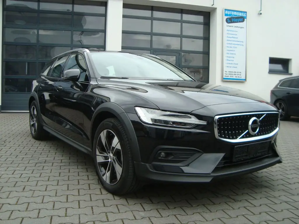 Photo 1 : Volvo V60 2020 Petrol