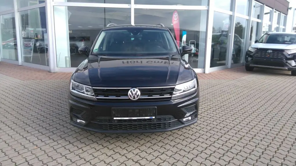 Photo 1 : Volkswagen Tiguan 2018 Essence