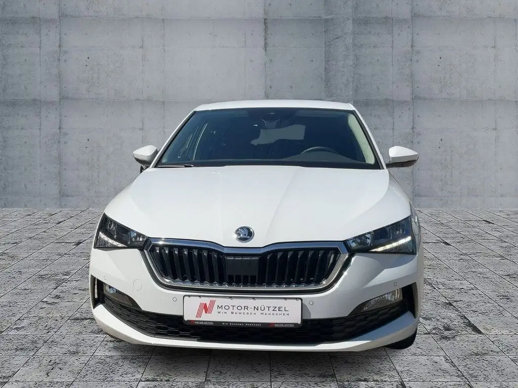 Photo 1 : Skoda Scala 2023 Essence