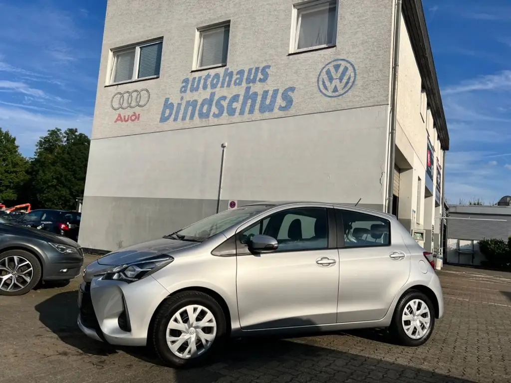 Photo 1 : Toyota Yaris 2018 Petrol