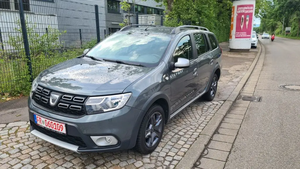 Photo 1 : Dacia Logan 2017 Essence