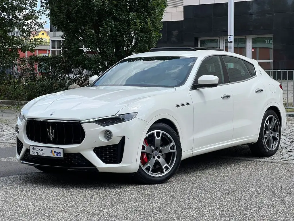 Photo 1 : Maserati Levante 2019 Essence