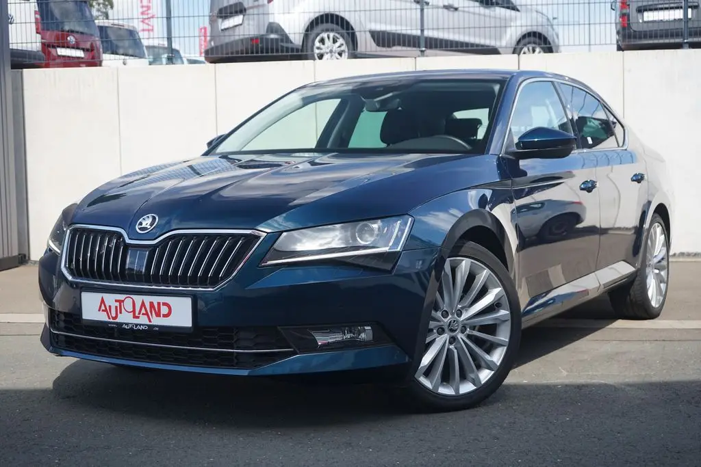 Photo 1 : Skoda Superb 2018 Essence