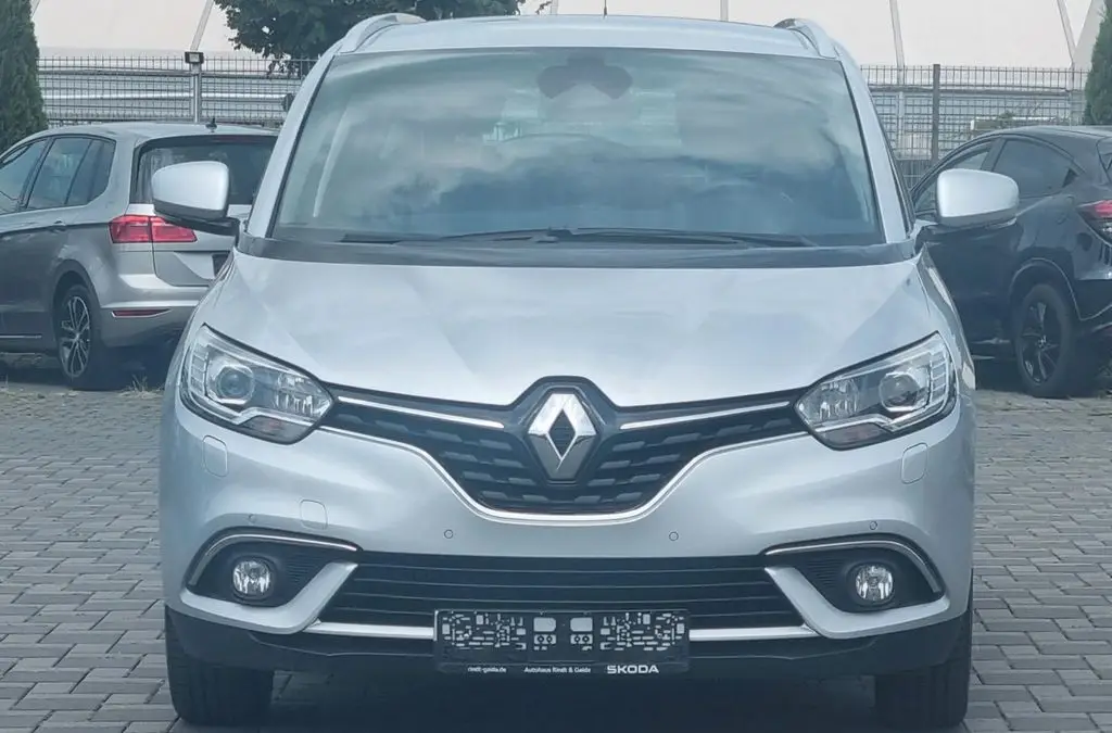 Photo 1 : Renault Scenic 2017 Petrol