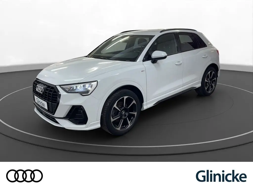 Photo 1 : Audi Q3 2019 Essence