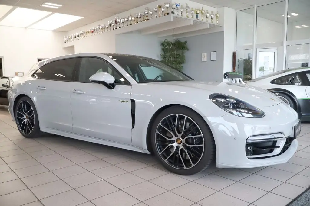 Photo 1 : Porsche Panamera 2021 Hybrid