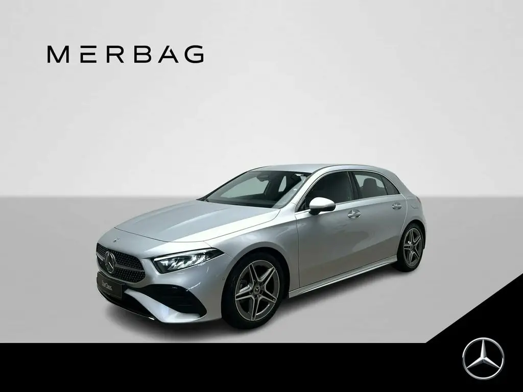 Photo 1 : Mercedes-benz Classe A 2023 Petrol