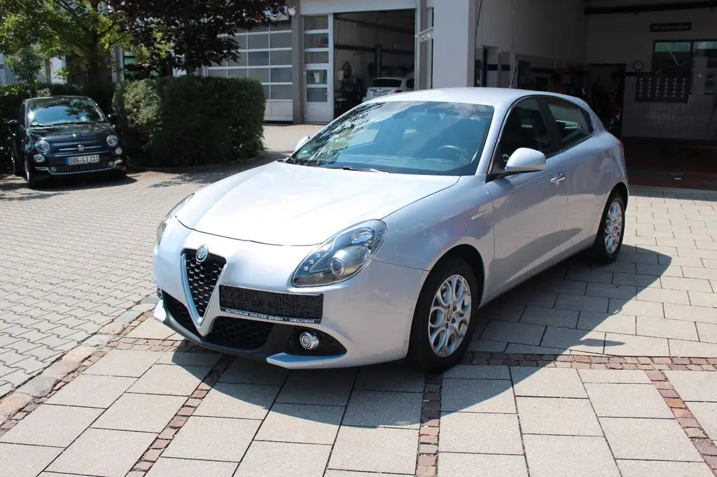 Photo 1 : Alfa Romeo Giulietta 2017 Petrol