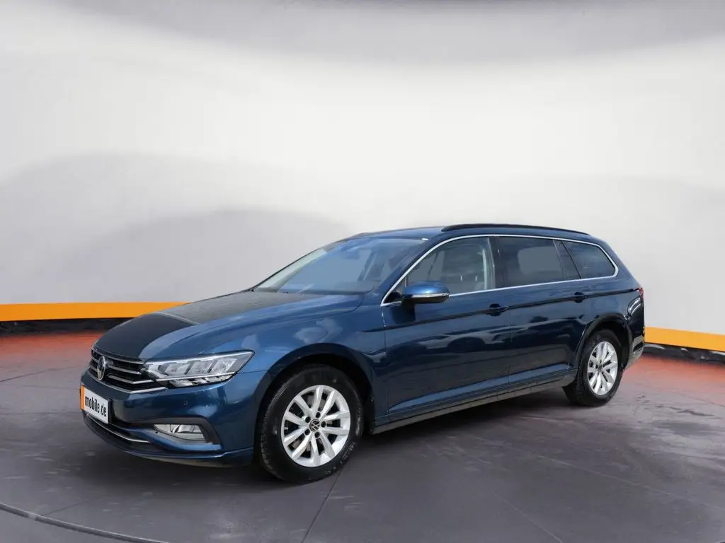 Photo 1 : Volkswagen Passat 2023 Petrol