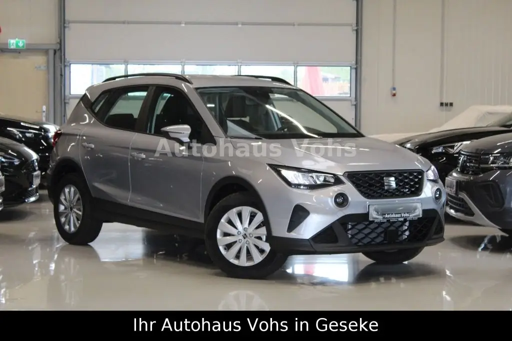 Photo 1 : Seat Arona 2024 Petrol