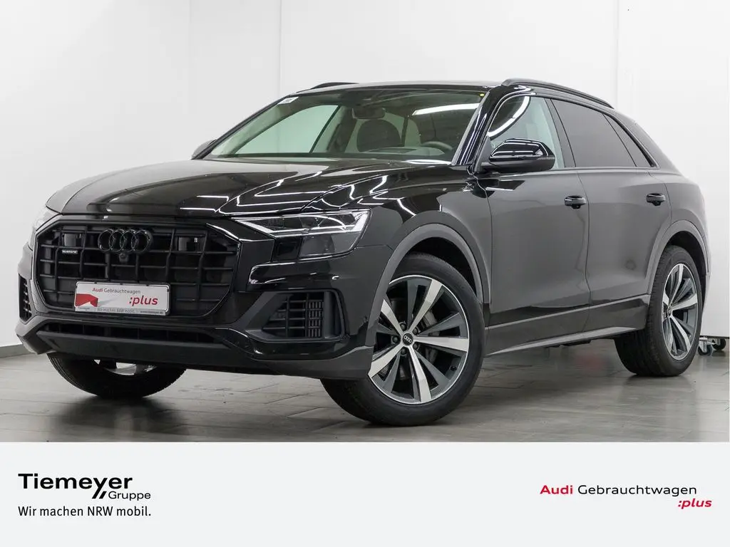 Photo 1 : Audi Q8 2023 Petrol